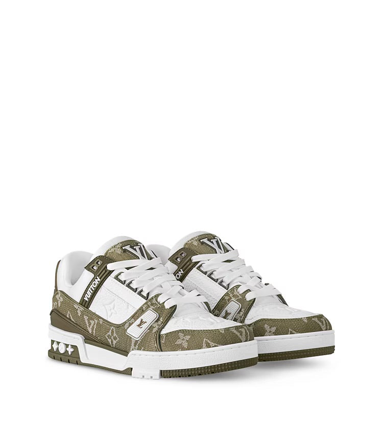 trainer sneaker