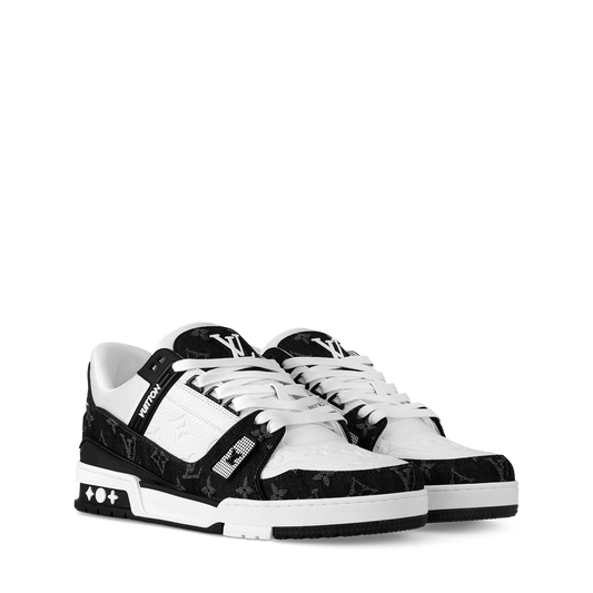 trainer sneaker